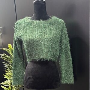 Forever 21 Fuzzy Cropped pullover sweater